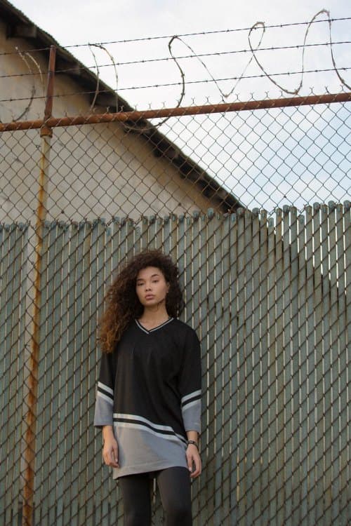 Sweat The Style 與模特兒 Ashley Moore 打造女生街頭風格特輯