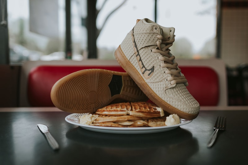 近賞 Nike SB Dunk High 全新配色設計「Waffle」