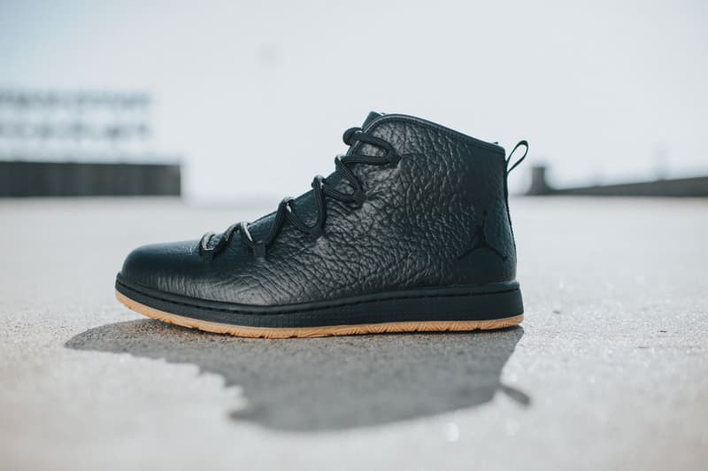 Jordan Brand 釋出 Galaxy 全新「黑棕」配色設計