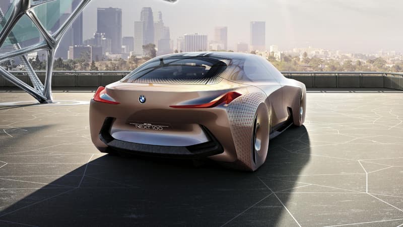 終極駕駛機器！BMW 發佈 Vision Next 100 概念車
