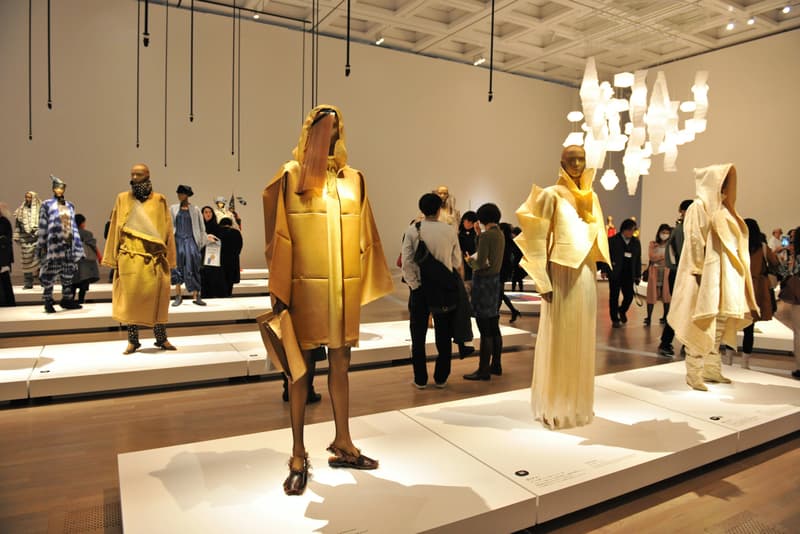 走進三宅一生作品回顧展