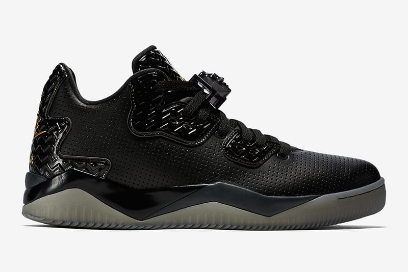 搶先預覽 Jordan Brand Spike 40 全黑配色