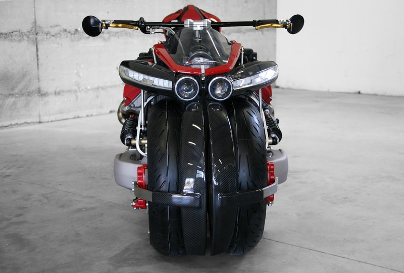 搭載 Maserati 引擎 Lazareth LM 847 四輪改裝摩托車