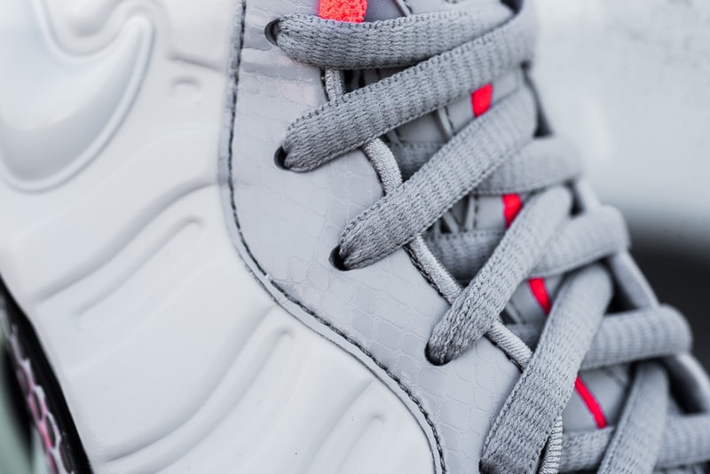 近賞 Nike Air Foamposite Pro Premium 全新配色設計「Pure Platinum」