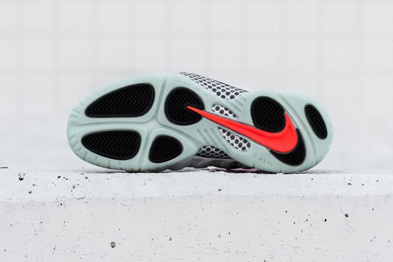 近賞 Nike Air Foamposite Pro Premium 全新配色設計「Pure Platinum」