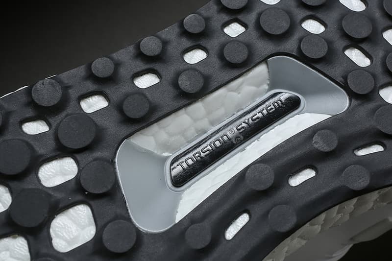 日本先行釋出！adidas Ultra Boost Rainbow Ltd 絕彩登場