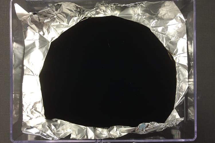 ［黑洞也會愈描愈黑]  Vantablack 又是偷取前人創作來賺錢之物？