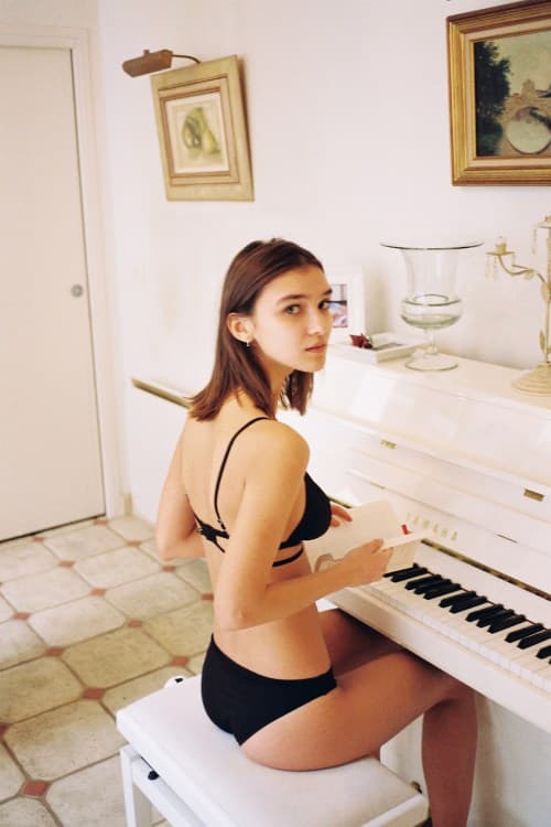 Viktor Vauthier 掌鏡呈現 Paula Bulczynska 法式街頭美學