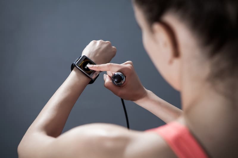 WOAW 引入全球首款 LED 智能繩