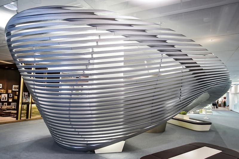 Zaha Hadid 為 Georg Jensen 打造全新藝術裝置及首飾系列