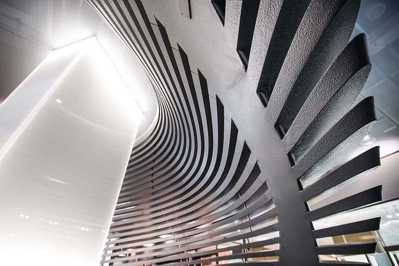 Zaha Hadid 為 Georg Jensen 打造全新藝術裝置及首飾系列