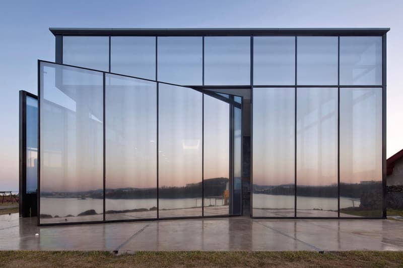 走進 G-Dragon 所有 Monsant 咖啡館