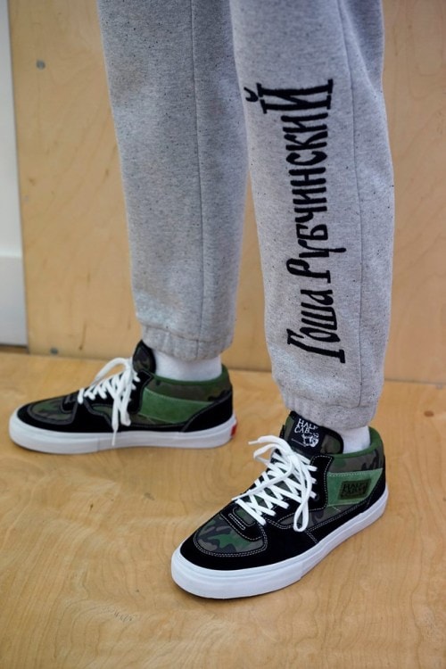 走進 Gosha Rubchinskiy「Save and Survive」 時裝發佈後台