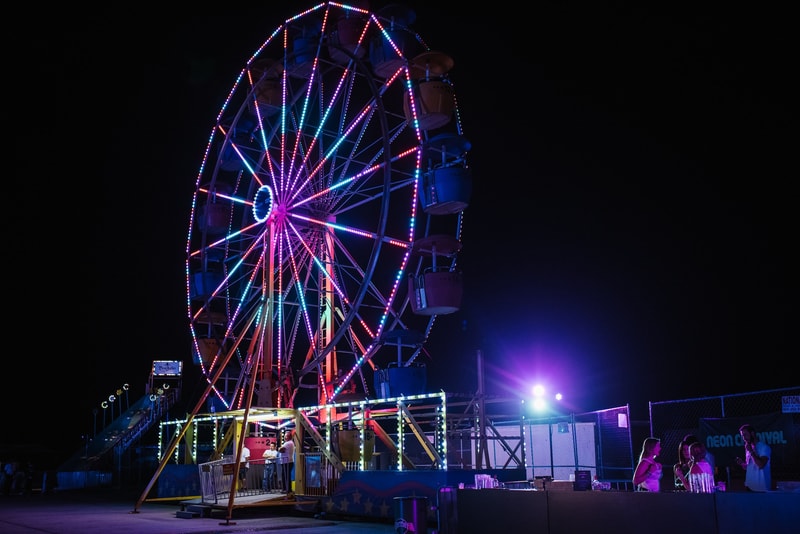 Levi's Airstream Tailor Store 進駐洛杉磯 Neon Carnival 派對活動