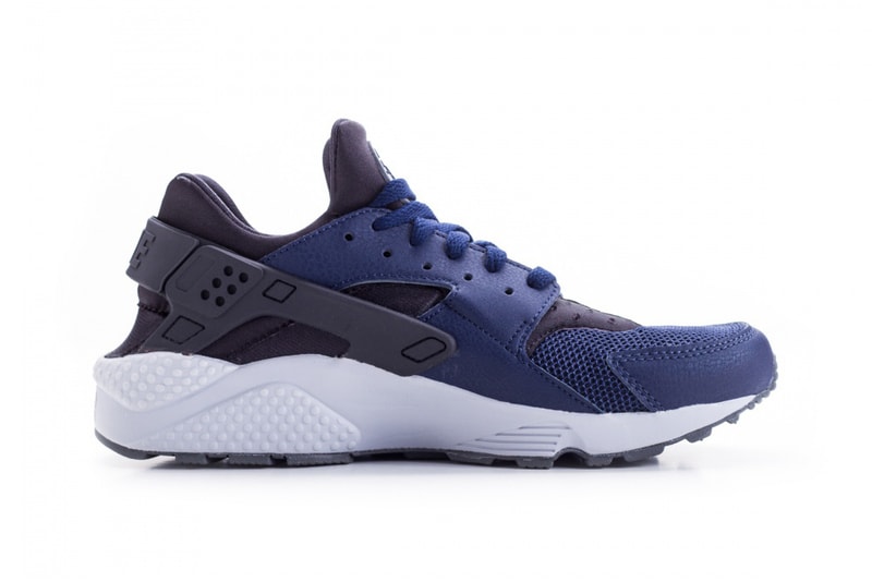 Nike Air Huarache 全新配色設計「Midnight Navy」