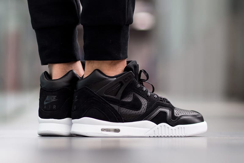 Nike Air Tech Challenge II 全新配色設計