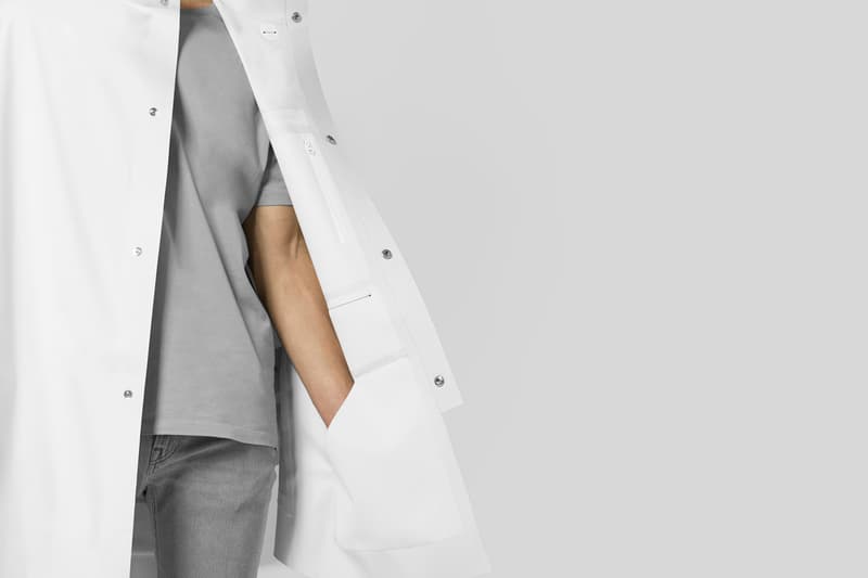 雨季逸品－Snarkitecture x THE ARRIVALS 推出簡約斗篷雨衣