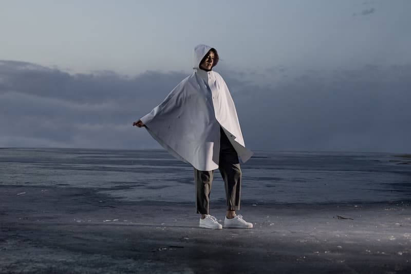 雨季逸品－Snarkitecture x THE ARRIVALS 推出簡約斗篷雨衣