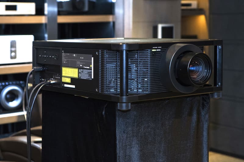 Sony 推出旗艦級 4K HDR 家庭影院投影機