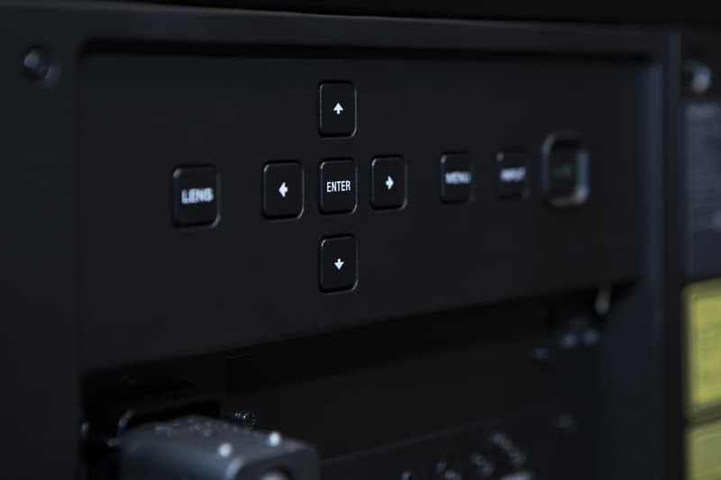 Sony 推出旗艦級 4K HDR 家庭影院投影機