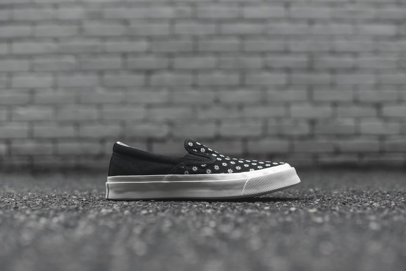 THE CONVERSE DECK STAR SLIP-ON IS READY FOR SPRING WITH “MAY FLOWER” GRAPHICS