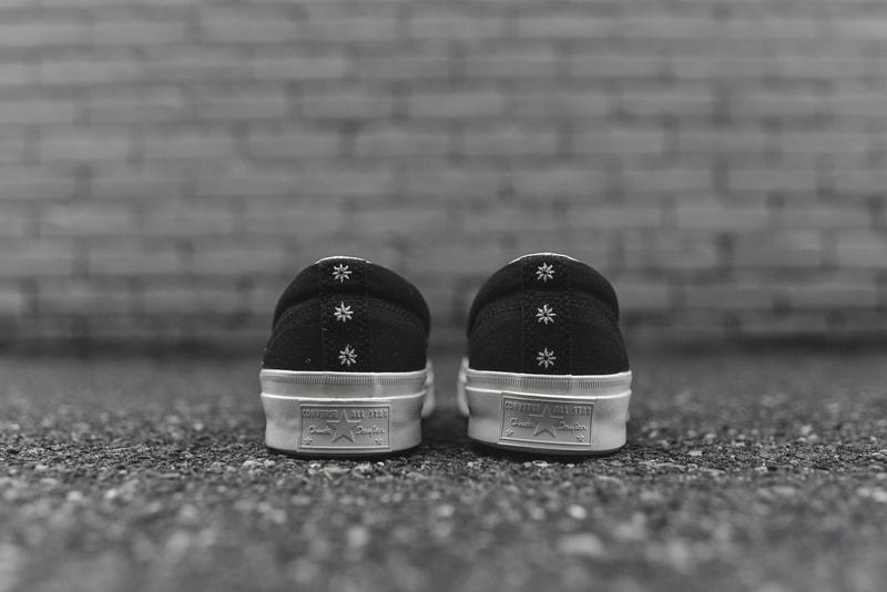 THE CONVERSE DECK STAR SLIP-ON IS READY FOR SPRING WITH “MAY FLOWER” GRAPHICS