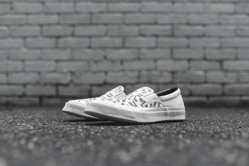 THE CONVERSE DECK STAR SLIP-ON IS READY FOR SPRING WITH “MAY FLOWER” GRAPHICS