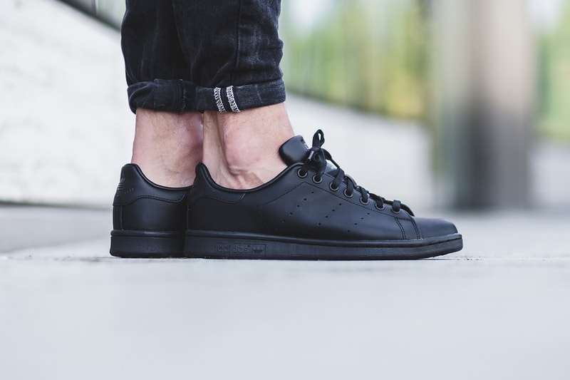 adidas Originals 重新推出 Stan Smith 全黑配色