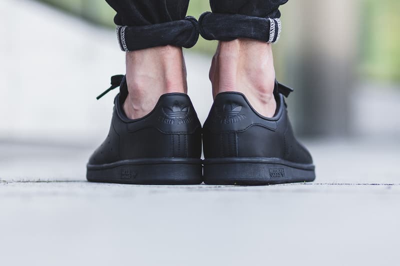 adidas Originals 重新推出 Stan Smith 全黑配色