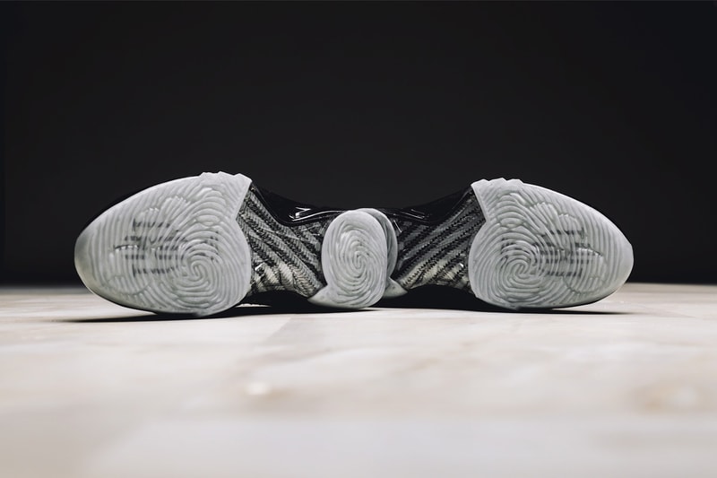 近賞 Air Jordan XX3「Trophy Room」黑金配色