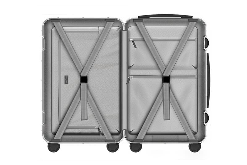 built-in charger luggage arlo skye carry-on