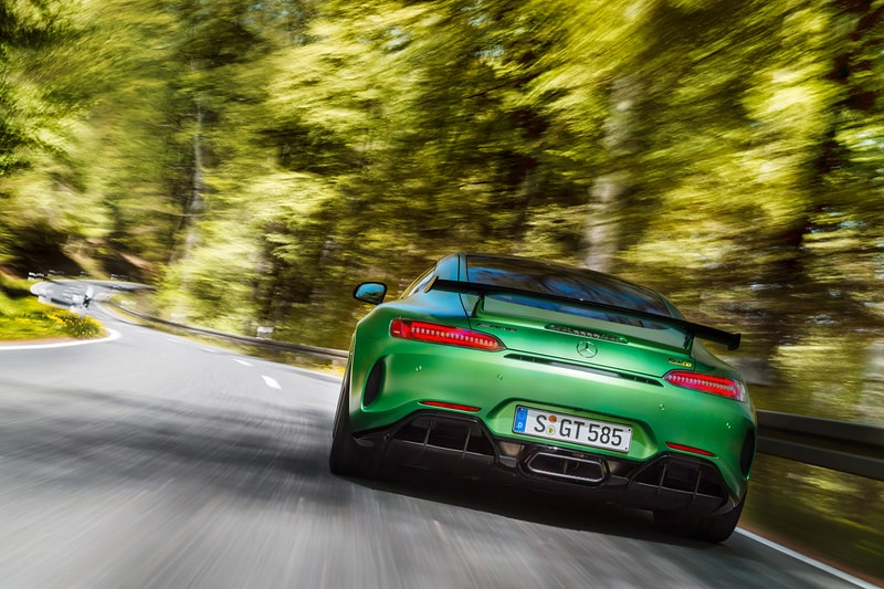 Mercedes-Benz 正式發佈 2018 Mercedes-AMG GT R 全新跑車