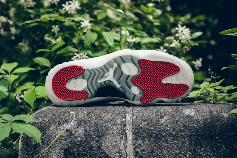 Air Jordan 11 Retro Low「Varsity Red」