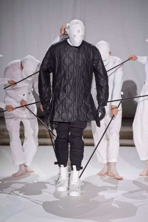 Aitor Throup 以人偶時裝概念展震撼 London Collections: Men 時裝周