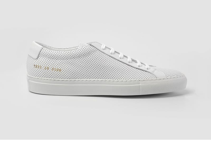 透氣性大提升！Common Projects Perforated Achilles Low 全白配色