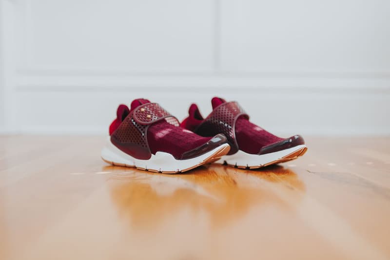 女生獨佔！Nike Sock Dart 推出全新「Night Maroon/Noble Red」配色