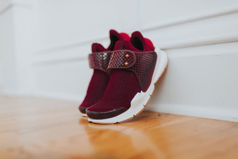 女生獨佔！Nike Sock Dart 推出全新「Night Maroon/Noble Red」配色