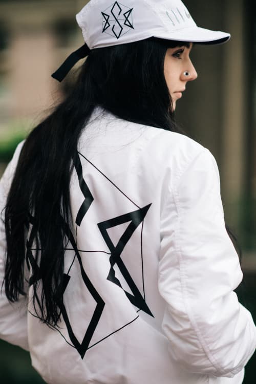 倫敦紋身藝術前線－Sang Bleu 與 Grace Neutral 打造「PHYSICAL」服飾系列