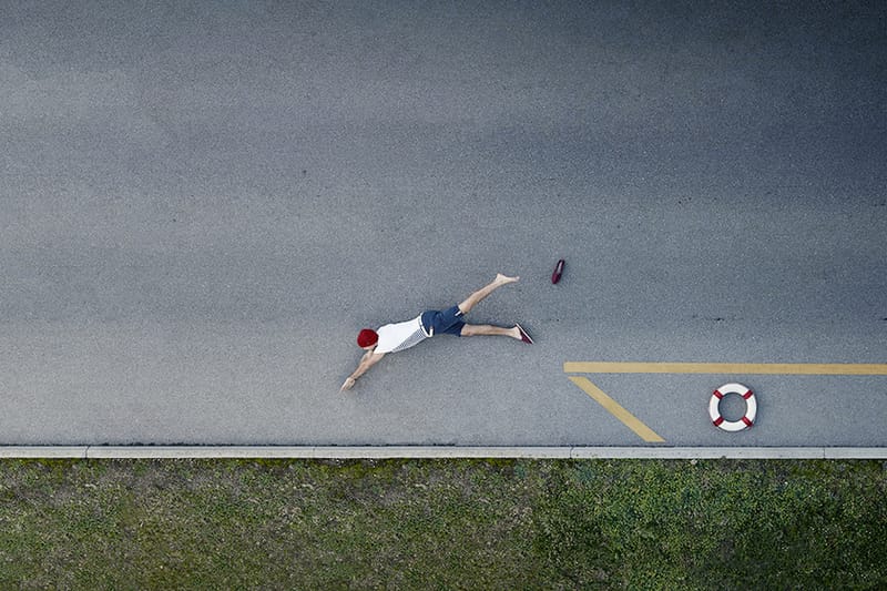 玩味高空拍攝－Sébastien Staub 以城市線條構築幽默之作