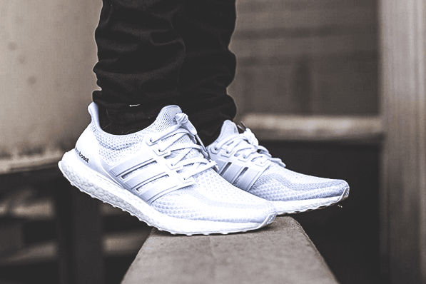 急襲－adidas UltraBOOST Triple White 2.0 再度上架