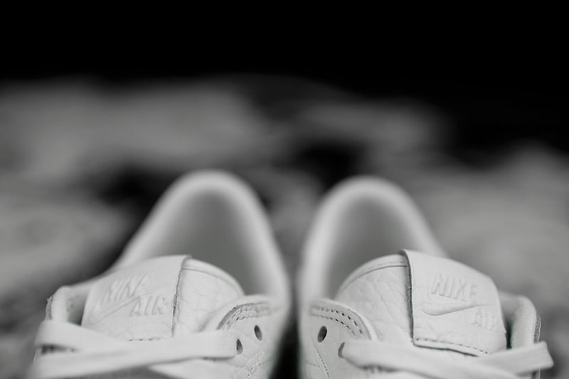 Air Jordan 1 Low「Swooshless」全白配色