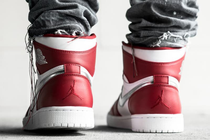 近賞 Air Jordan 1 Retro High 全新配色設計「Silver Medal」