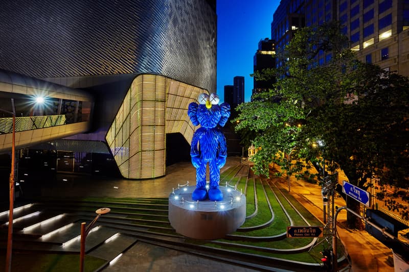 走進 KAWS 全新個人藝術展覽「BFF」