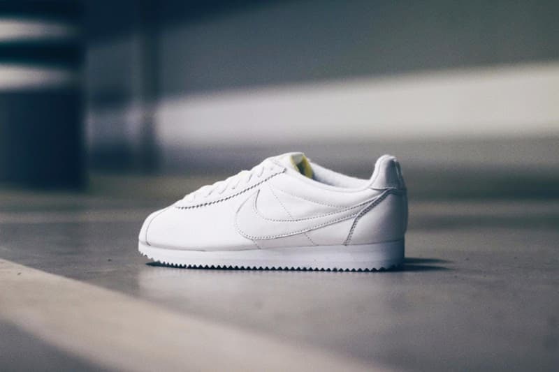 nike classic cortez leather wmns triple white
