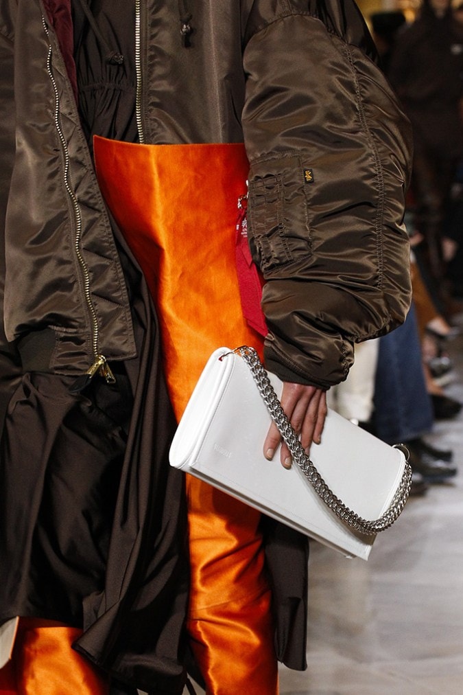 一覽 Vetements x Eastpak 聯名 Clutch Bag 系列