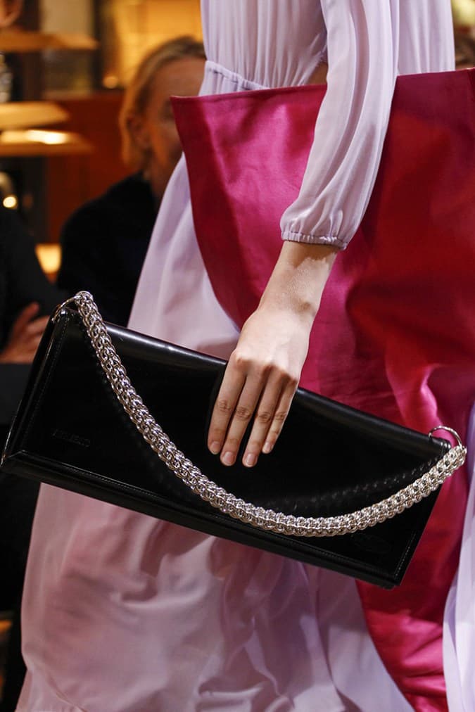 一覽 Vetements x Eastpak 聯名 Clutch Bag 系列