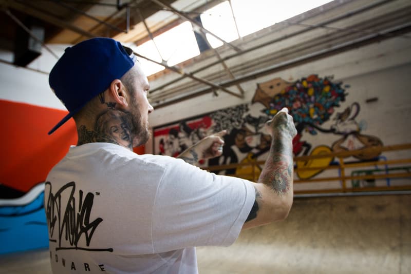 2Shae 於 The Hundreds 總部打造「Pill Head」壁畫