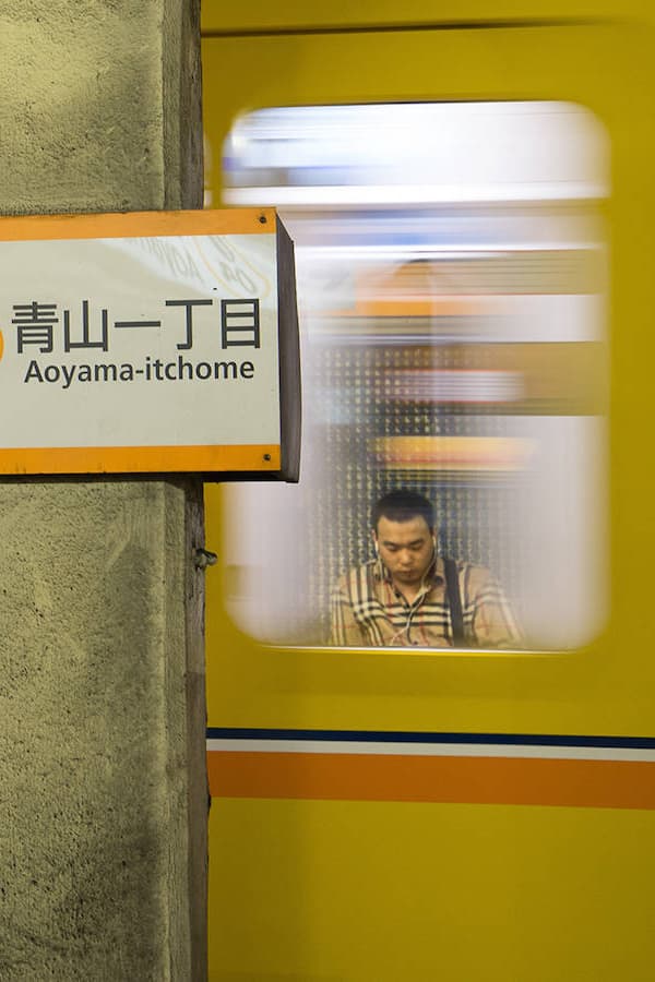 凝視東京地鐵乘客的千姿百態