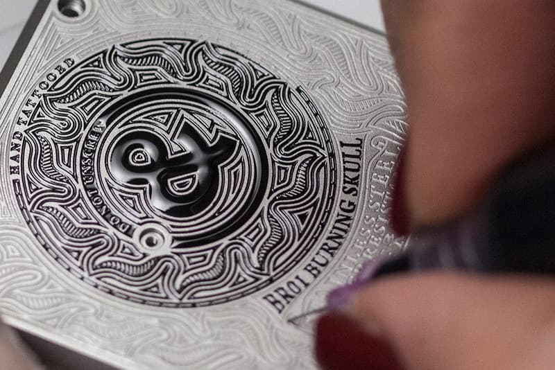 Bell & Ross BR01 Burning Skull 將骷髏暗黑風進行到底