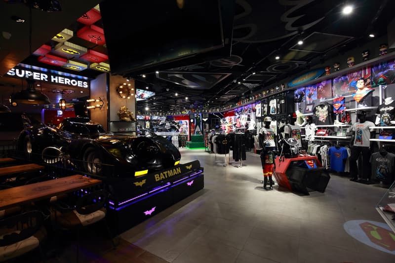 DC Comics Super Heroes Shanghai Joy City Opening